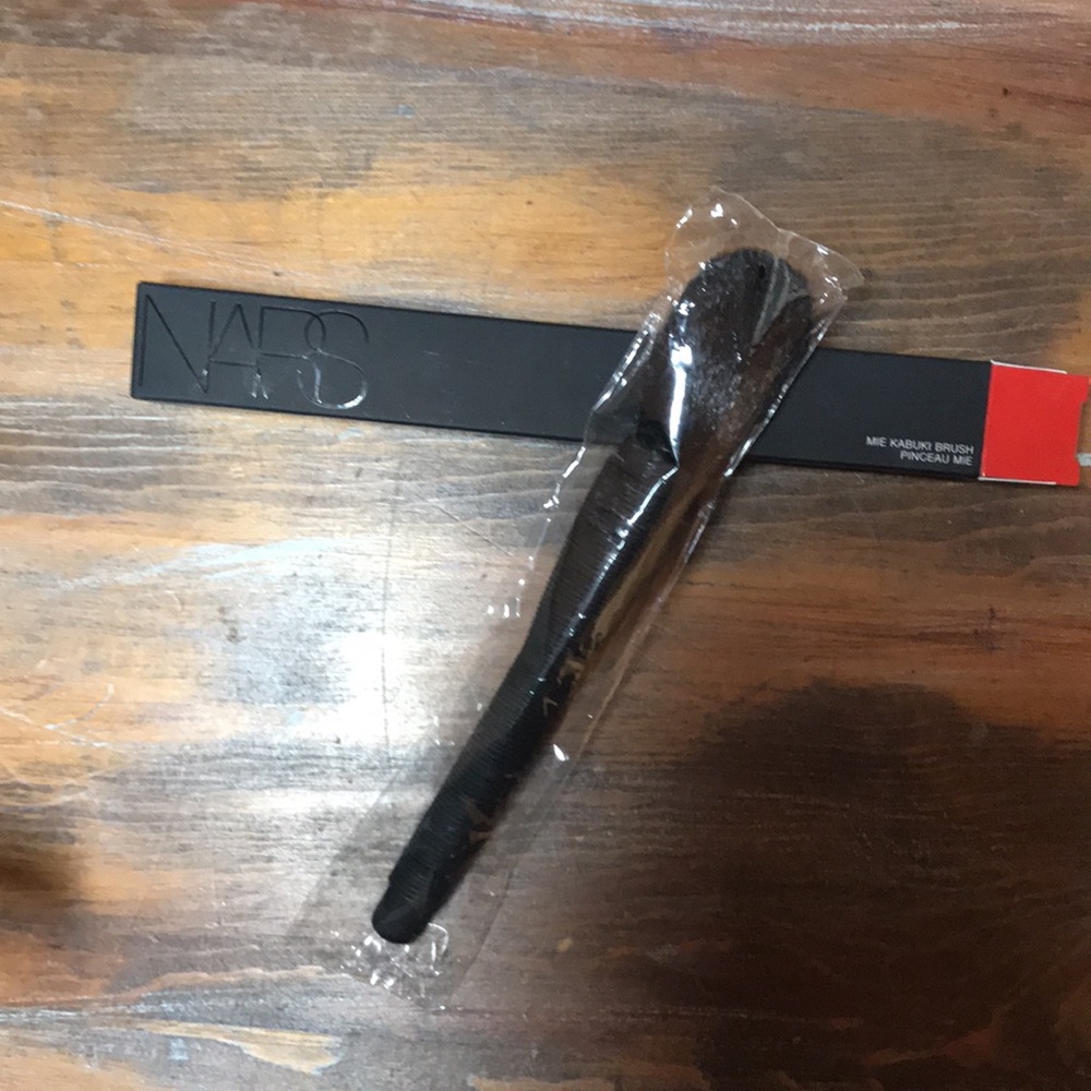Nars Mie Kabuki Brush